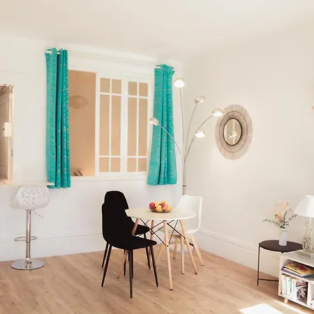 Centre De Valence Face A La Gare 公寓 瓦朗斯